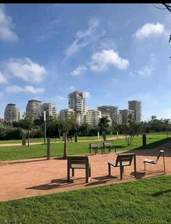 Downtown Luxury 2br